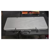 POKER SET W/ METAL CASE