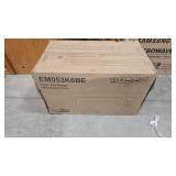 HIGH POINTE EMO53K6BE MICROWAVE IN BOX
