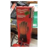 MILWAUKEE USB RECHARGABLE HEATED GLOVES