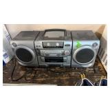 AIWA AM FM CD & CASSETTE STEREO