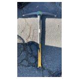FIBERGLASS HANDLE PICK