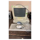 APLLE MACINTOSH COMPUTER