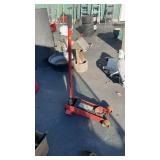 RED HYDRUALIC FLOOR JACK