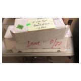 3 BX OF FOOTBALL & BASKETBALL CARDS