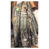 WHITE WATER OUTDOORS MEN'S PANTS SIZE L & GAME