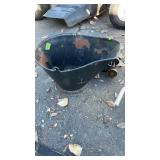 COLE BUCKET & HYDRUALIC FLOOR JACK