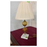 VINTAGE AMBER GLASS & MARBLE TABLE LAMP