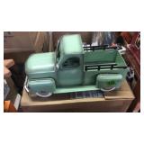 GREEN METAL TRUCK