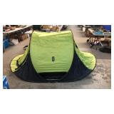 POP UP TENT W/ STORAGE BAG
