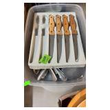 STEAK KNIVES & SILVERWARE