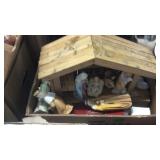 NATIVITY SCENE AND XMAS DECOR