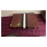 VITNAGE BACKGAMON SET MADE IN TIWAN