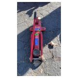 RED HYDRUALIC FLOOR JACK
