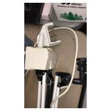 ADJUSTABLE MAGNIFYING DESK LIGHT