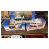 3 CAR QUEST DIE CAST TRUCKS