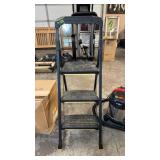 GORILLA LADDERS STEP LADDER