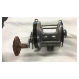PFLUEGER AKERITE NO. 2068 TROLLING REEL