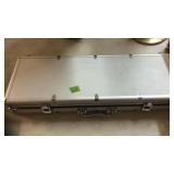 SET OF POKER CHIPS W/ CARDS, DICE IN ALUMINUM CASE