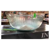 PYREX 3 PC GLASS BOWL SET & MEASURING CUP