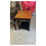 END TABLE W/ DRAWER