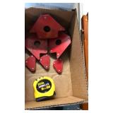 MAGNETIC CORNER BRACKETS & STANLEY TAPE MEASURE