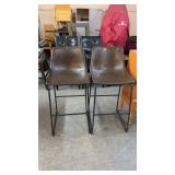 2 LEATHER & METAL BAR STOOLS 28' SEAT HEIGHT