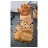 VTG. GENUINE COWHIDE HIGH QUALITY SPORTING GOODS