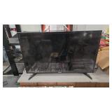 TOSHIBA 32' TV- NO REMOTE