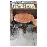 CLAW FOOT PEDESTAL BASE ACCENT TABLE