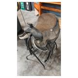 LEATHER WESTERN RIDING SADDLE