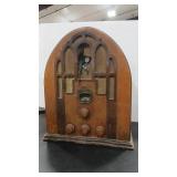 ANTIQUE ZENITH RADIO