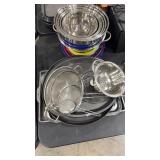 MIXING BOWL ASSORTMENT & KITCHENWARE