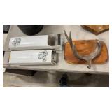 2 CAN CRUSHERS & ANTLER MOUNT