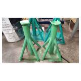 TWO HD JACK STANDS