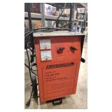 CHICAGO ELECTRIC 6&12V BATTERY CHARGER
