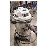 HART 6 GALLON SHOP VAC