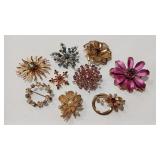 BROOCH ASSORTMENT