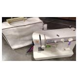 BROTHER VX-1120 SEWING MACHINE & SOFT CASE