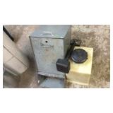 CONSOLE, TANK  KNEE KICKER CARPET STRETCHER