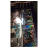 GROUP OF SPORTS TRADING CARDS