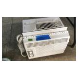 MIDEA 5000 BTU WINDOW AIR CONDITIONER