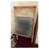 ANTIQUE WASH BOARD