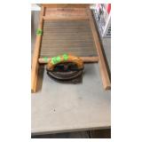 RID-JID WASH BOARD & BENT WOOD HANDLE IRON W/