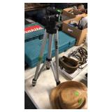 SLIK INSTA-LOK TRIPOD