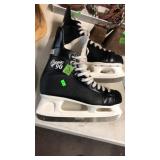 CHAMPION 90 HOCKEY SKATES SZ 8