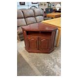 CHERRY CORNER CABINET 27'X27'X30'