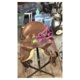 WESTERN SADDLE W/ 145' SEAT  **NO STAND