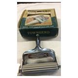 TOWNSEND FISH SKINNER IN ORIGINAL BOX