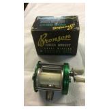 BRONSON GREEN HORNET NO. 2200 LEVEL WIND REEL