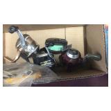 4 FISHING REELS & FLOATING FLY LINE